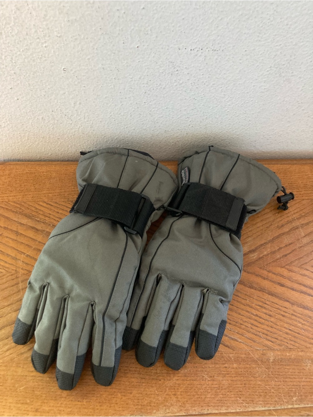 THINSULATE INSULATION Men’s Winter Gloves (L)